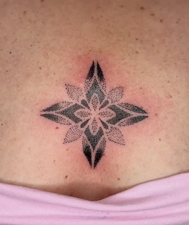 Estrella de puntos — Mandala y puntillismo, Espalda