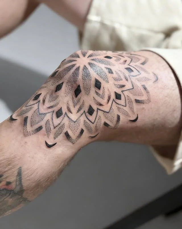 Codo geométrico — Mandala y puntillismo, Codo y antebrazo