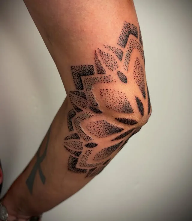 Rosetón de puntos — Mandala y puntillismo, Codo